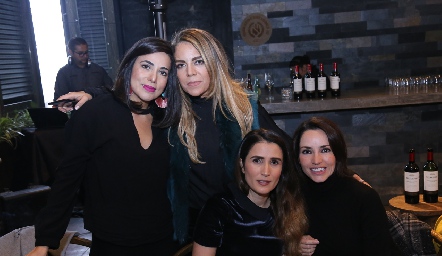  Gaby Martínez, Paola Serment, Lourdes Orozco y Mariana Ávila.