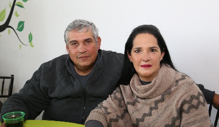  Rafael Araiza y Patricia de Araiza .