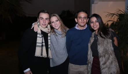  Daniela Abella, Ale Álvarez, Andrés Rodríguez y Ana Paula García.