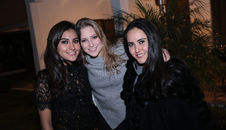  Pamela Michel, Ale Álvarez y Ana Sofía Ayech.