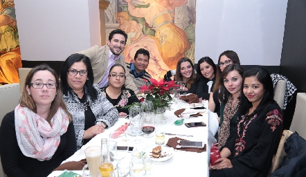  En la comida navideña de laboratorios Tequis.