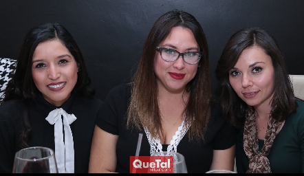  Tony López, Amaranta Cisneros y Mariana Franco.