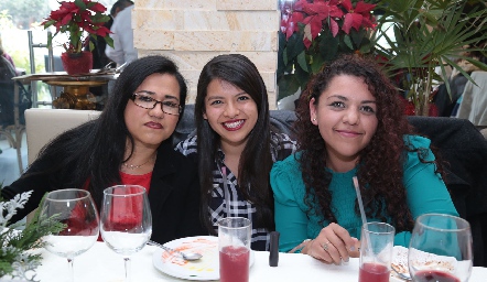  Dalia, Fernanda y Jessica.