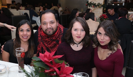  Fabiola Landaverde, Antonio Garza, Alondra Nuncio y Fernanda Lozano.