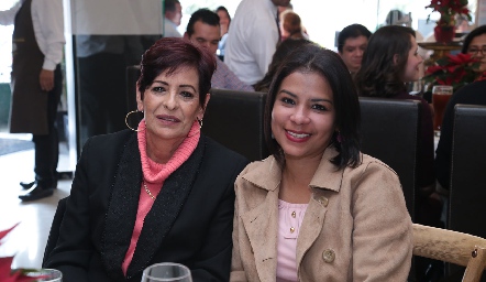  Evelyn Galo y Lulú Rosillo.