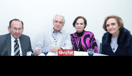  Rafael Villalobos, Octaviano Gómez, Yolanda González de Gómez y Toyita Valdés de Villalobos.