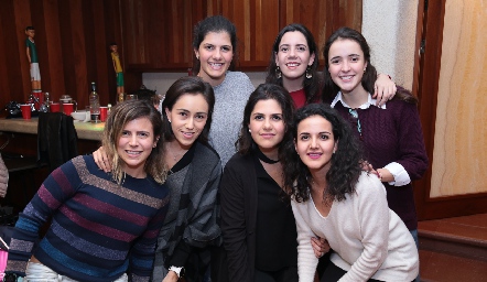 Alejandra Siller, Natalia Rodríguez, María Cueli, Maité Autrique, Midori Barrál, Valeria Siller y Yolanda Aguillón.