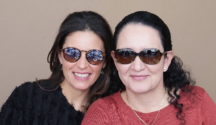  Claudia Martínez y Cecilia Hernández.