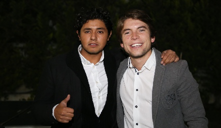  Oscar Gómez y Bernardo Elizondo .