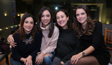  Maricruz Ortuño, Fernanda Arriaga, Cecilia Rivera y Adriana Medina.