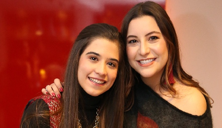  Sofía Reverte y Ana Gómez.