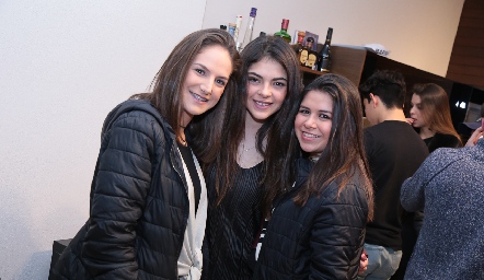  Andrea Recke, Úrsula Werge y Andrea Cadena.