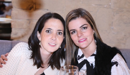 Mariana Candía y Pilar Palomar.