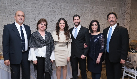  Ale y Mauricio con sus papás, Ignacio Gascón, Lupita Martínez de Gascón, María y Humberto Kury.