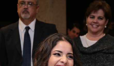  Ale, muy guapa y feliz.