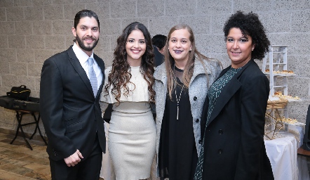  Mauricio Kury, Ale Gascón, Paulina Vega y Daniela Torresvery.