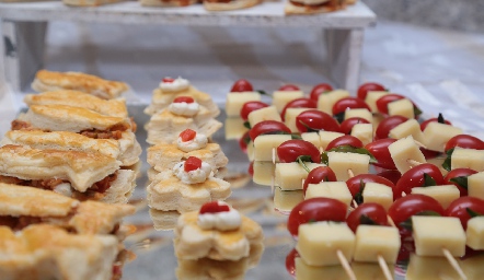  Canapés.