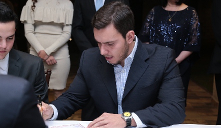  Firma de acta civil.