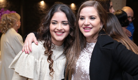  Ale Gascón y Adriana Lárraga.
