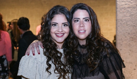  Las primas Ale Gascón Martínez y Gaby Carrillo Martínez.