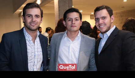  Iker Monsech, Jeshua Escobar y José Ángel Safont.