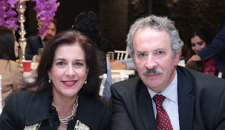  Ceci Sánchez de Navarro y Fernando Navarro.