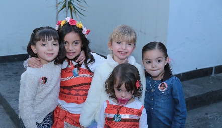  Isabela, Sofi, Loretta, Pía y Ana Pau.