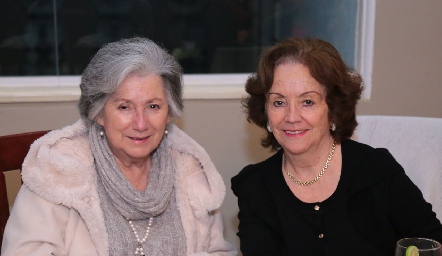 Carmen Martens y Gloria Rodríguez.