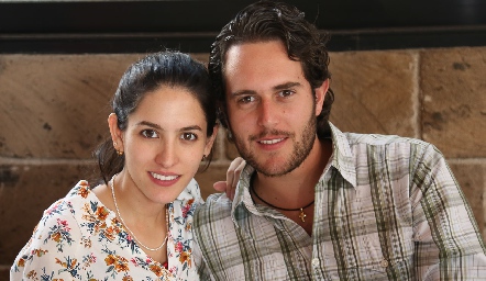  Claudia Díaz de Léon y Carlos Del Valle.