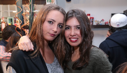  Mariana Gómez y Karina Alcalde.