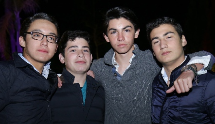  Emmanuel, Luis, Fran y Santiago.