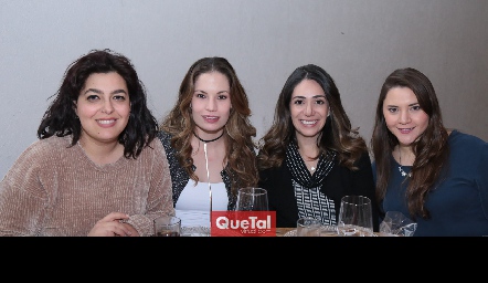  Daniela González, Bárbara Portales, Andrea Lorca y Alejandra Castelo.
