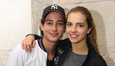  Santiago Rodríguez y Francesca Hinojosa .