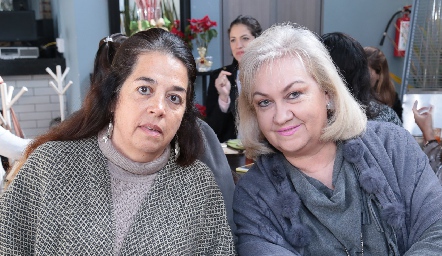  Lourdes Rangel y Laura Nales.