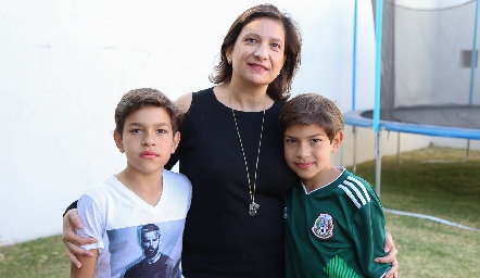  Andrés Martínez, Mari Tere Cadena y Pablo Martínez.
