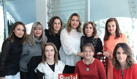  Lucía Zavala, Claudia Gouyonnet, Fer Conde, Arisbé Huerta, Lili Acuña de Malo, Lety Pérez, Karina y Marcela Navarro y Vero Malo.