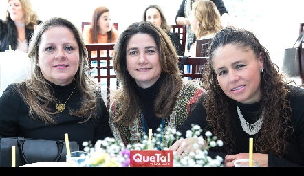  Elizabeth Hernández, Sandra de Galán y Patricia Vilet.