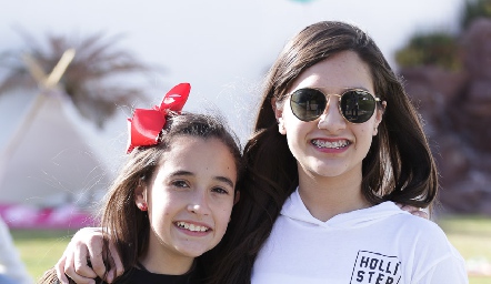  Sofía y Camila.