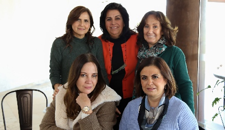  María González, Cristina Suárez, Monica Robles, Ana Mari y  Dora Cabrera.
