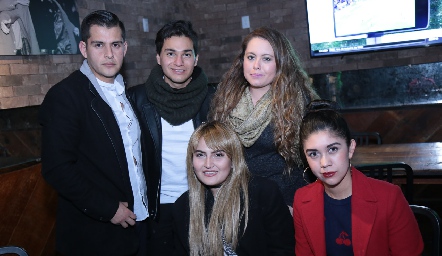  Mateo, Alejandro, Inese, Alejandra Moreno y Yaneth Romo.