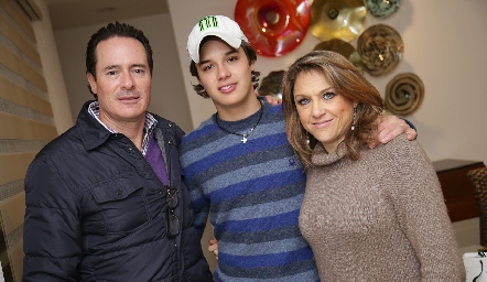  Manuel Lozano, José Lozano y Ale Santos.