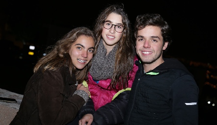  María Ovalle, Maye Andrés y Marcelo Navarro.