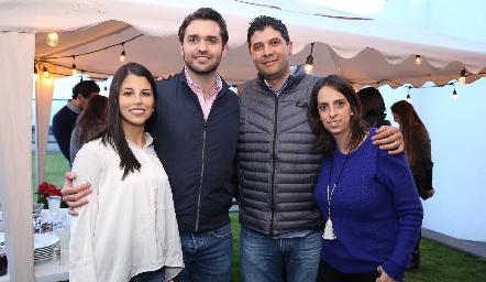  Lucía González, Ricardo Espinosa, Israel Benavente y Teté Romo.