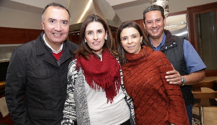  Miguel de la Torre, Verónica López de Lara, Lupita Mercado y Manuel González.