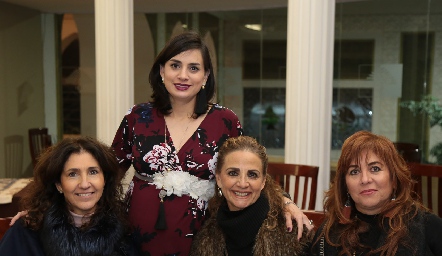  Magdalena Gómez, Montse Muñiz, Beatriz Rangel y Florencia de Díaz Infante.
