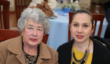  Rosa María Páez y Consuelo Arias.