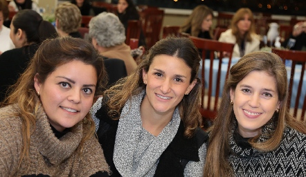  Rubí Martínez, Georgina Ramos y Araceli Palau.