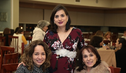  Ana Luisa Acosta, Montse Muñiz y Susana Rangel.