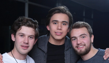 Óscar Mendizábal, Óscar Ruiz y Memo Pizzuto.