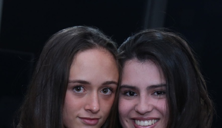  Daniela Zermeño y Cassandra Nava.